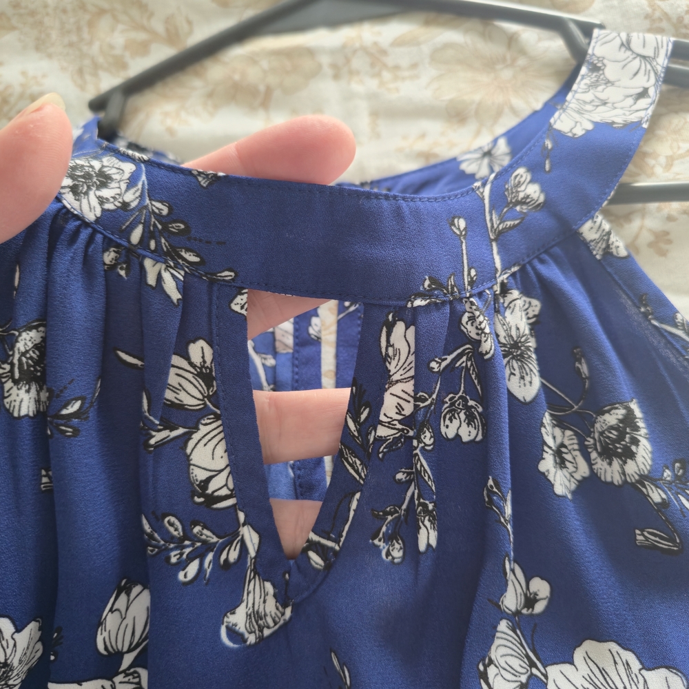 41 Hawthorn Royal Blue Floral Halter Blouse - Picture 9 of 9